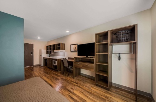 Inverness Hotel | WoodSpring Suites Inverness