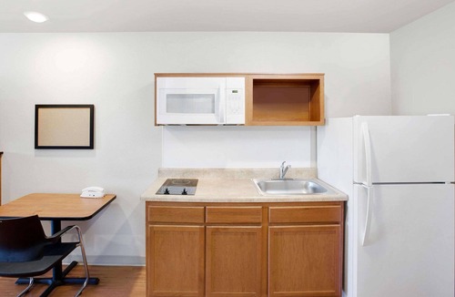 Lafayette Hotel | WoodSpring Suites Lafayette