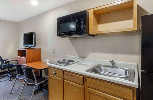 Garner Hotel | WoodSpring Suites Raleigh Garner