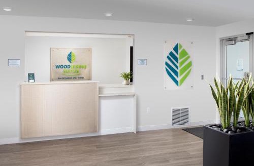 Redmond Hotel | WoodSpring Suites Seattle Redmond