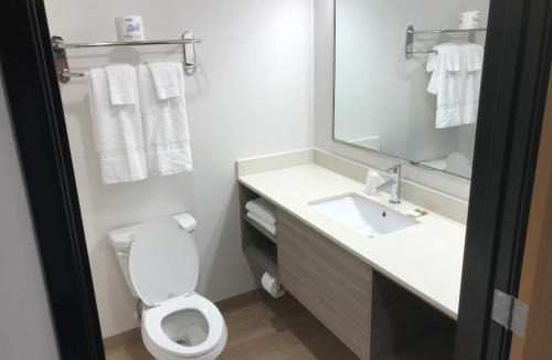 Redmond Hotel | WoodSpring Suites Seattle Redmond