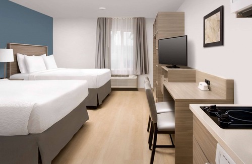 Redmond Hotel | WoodSpring Suites Seattle Redmond