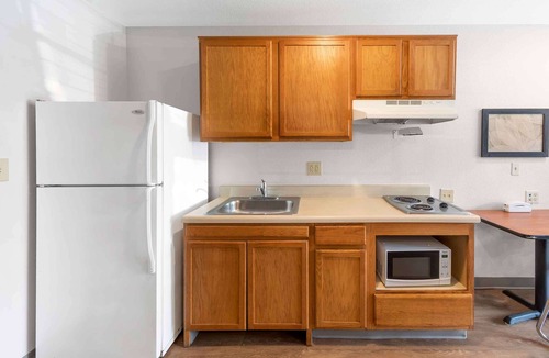 Bentonville - Fayetteville Hotel | WoodSpring Suites Springdale