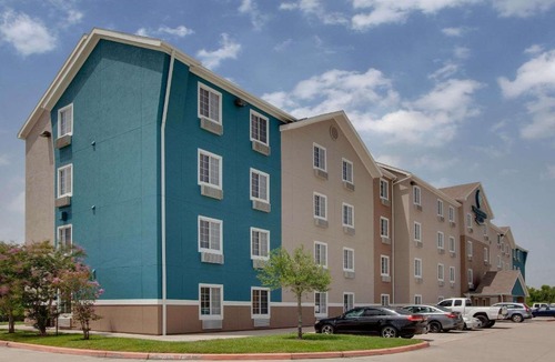 Texas City Hotel | WoodSpring Suites Texas City