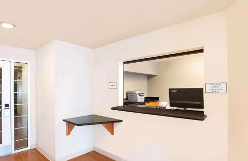 Bryan Hotel | WoodSpring Suites College Station