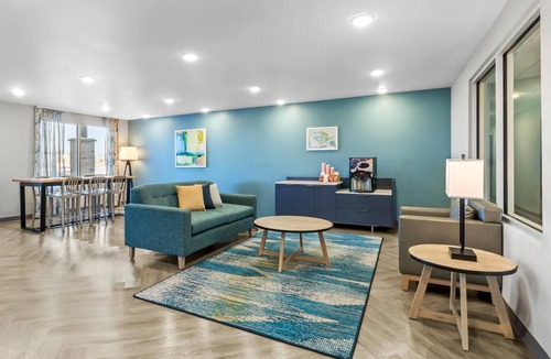 Strabane Hotel | WoodSpring Suites Washington Meadowlands PA