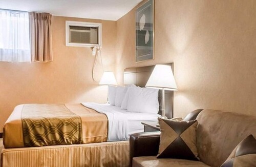 Woodstock Hotel | Woodstock Inn and Suites
