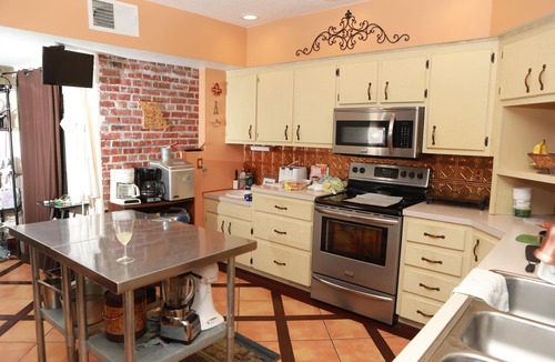 Independence Bed & Breakfast | Woodstock Inn B&B