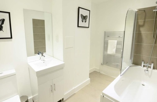 Charlton Apartment | Woodstock Suites