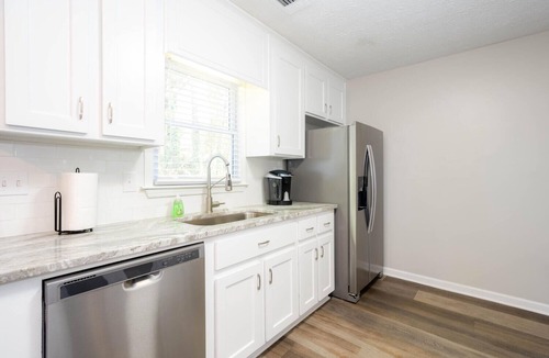 Woodstock House | Woodstock - Whole Home - Extended Stay