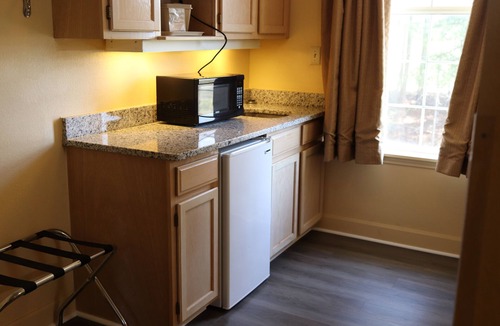 Hogansville Hotel | Woodstream Inn