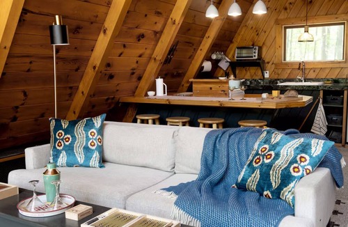 Jay Cabin | Woodsy A Frame w Hot tub and barrel sauna