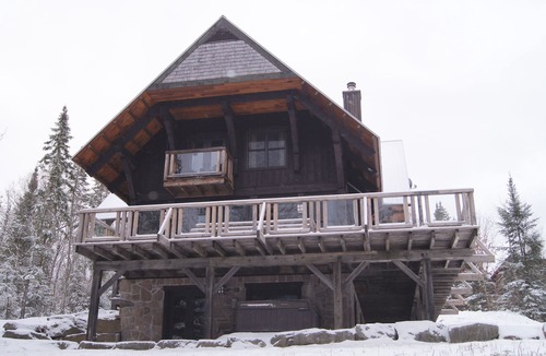 Lac-Superieur Ski Chalet | Woodsy Cabin Mont Tremblant