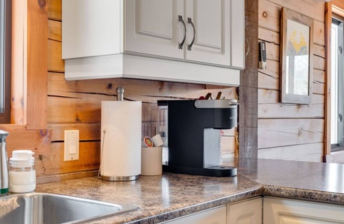 Amherst Cabin | Woodsy Chalet Near Tremblant