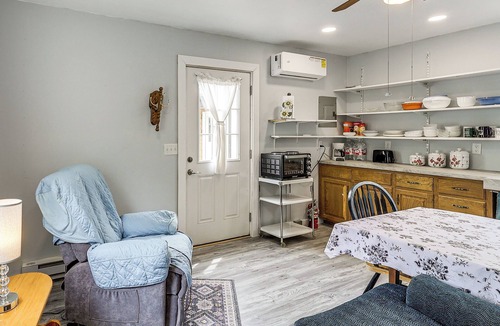Marydel Apartment | Woodsy + Secluded! Amish Country Retreat in Hartly