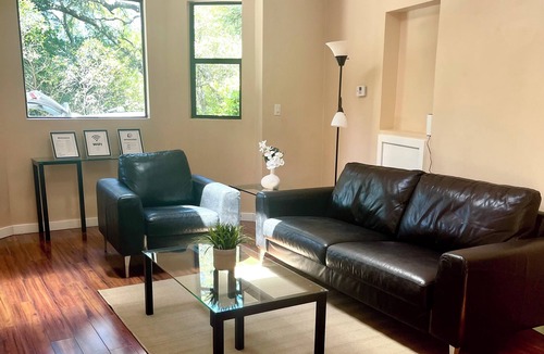 Woodside House | Woodsy Woodside Oasis