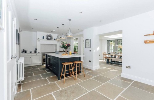 Henley House | Woodvale - Sleeps 20