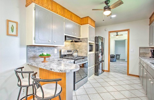 Woodward House | Woodward Home Near Crystal Beach Water Park!