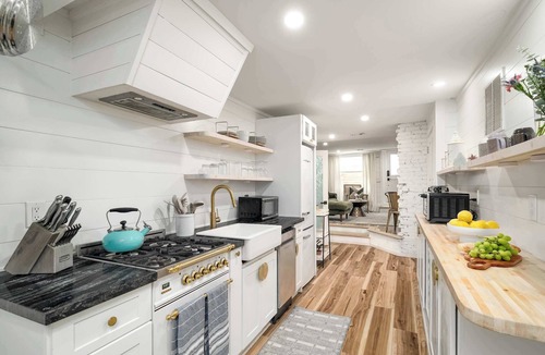 Midtown Apartment | Woody's Place
