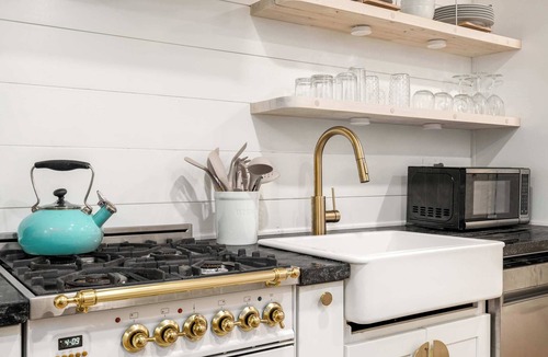 Midtown Apartment | Woody's Place