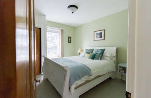 Prince Edward House | WooHoo Farm House in Prince Edward County