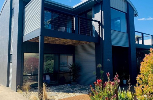 Cape Woolamai House | Woolamai Views - with solar heated pool