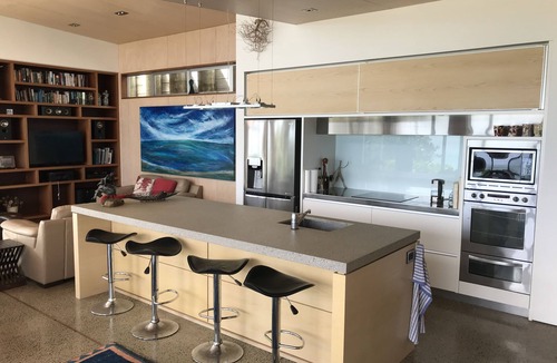 Matapouri House | Woolleys Bay house on the beach