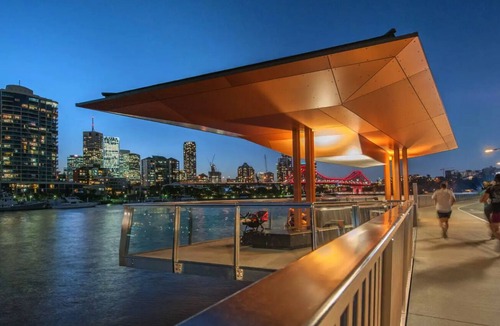 Teneriffe Apartment | Woolstore Elegance ~ 2Bed/2Bath/1Car ~ Teneriffe