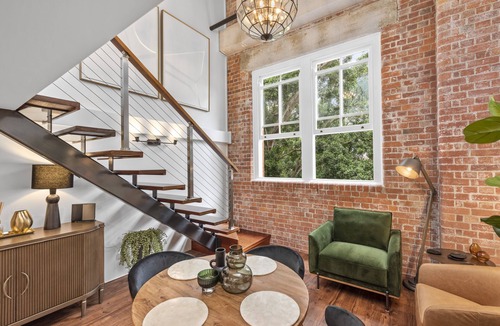 Teneriffe Apartment | Woolstore Elegance ~ 2Bed/2Bath/1Car ~ Teneriffe