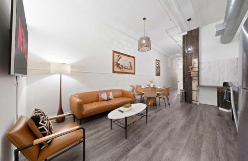 Gaslamp Quarter Apartment | Woolworth Loft -Downtown Apt Sleeps 8 Near Gaslamp