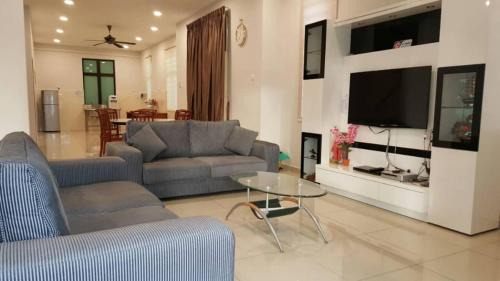 Kampung Terang Apartment | Woon homestay 2