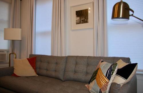 Mill River Apartment | Wooster Square Gems
