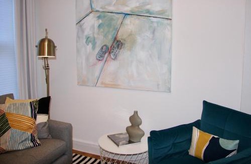 Mill River Apartment | Wooster Square Gems