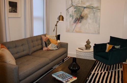Mill River Apartment | Wooster Square Gems