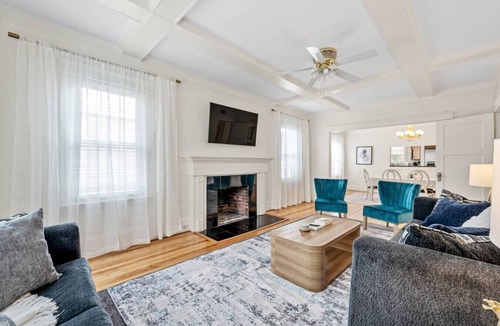 Worcester Apartment | Worcester West Side Rental Home