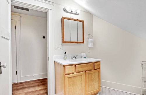 Worcester Apartment | Worcester West Side Rental Home