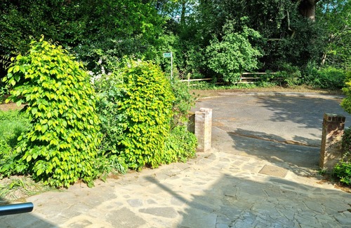 Bournemouth Apartment | Wordsworth - Peaceful Place