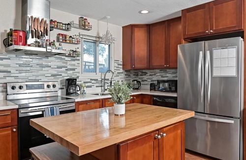 San Jose House | Work and Gym Hideaway