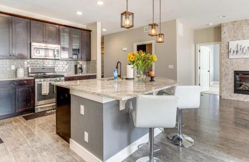 Sterling Hills House | Work and Play in Aurora Spacious Home with Yard!