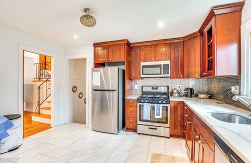 Vauxhall House | Work, Explore & Relax: Centrally Located Union Gem