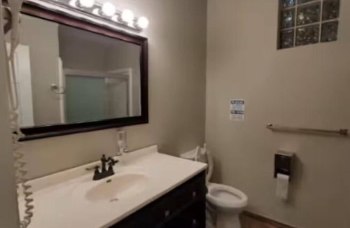 South Loop Hotel | Work, Explore, Rest | Ideal for Solo Guests