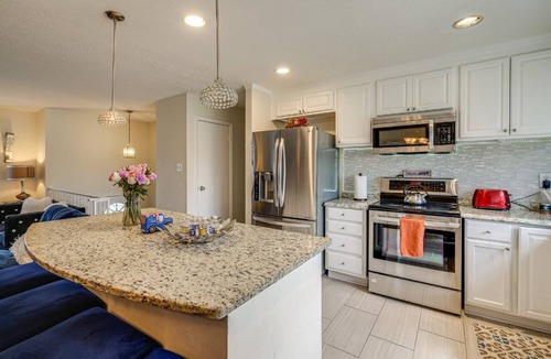 Oxon Hill-Glassmanor House | Work Friendly 5BR Home, Mid-Term Discounts Available