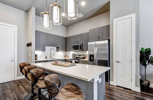 Downtown San Antonio Apartment | Work from “Home” or by the Pool | Fast Fiber WiFi