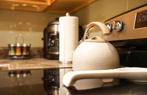 Kreole Apartment | Work Hard, Rest Easy, 3BR 2BA, Laundry, WiFi