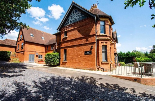 Yeovil Apartment | Work or Relax; Studio w/Free Parking & Gym Access