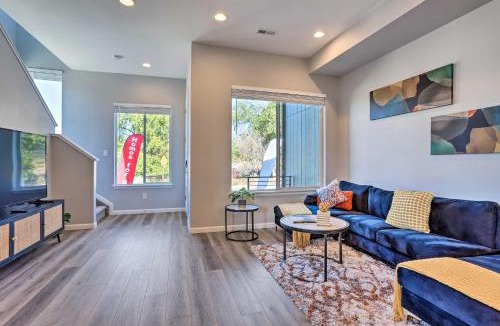 Dupont House | Work, Play and Explore! Townhome 6 Mi to Dtwn Denver