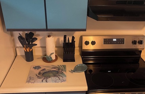 Assonet Condo | Work, Play, and Stay at this waterfront escape!