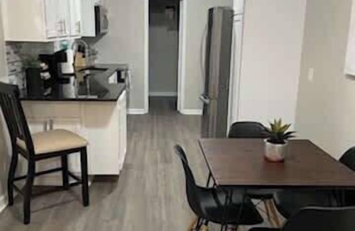 Riverside Apartment | Work-Ready 2BR Near Downtown KC | Free Parking