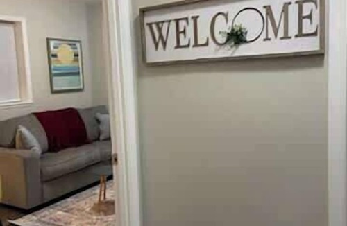 Riverside Apartment | Work-Ready 2BR Near Downtown KC | Free Parking