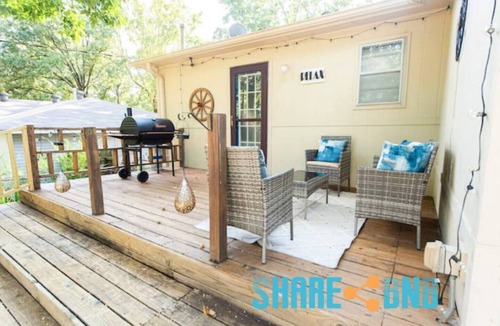 Sherwood House | Work & Relax ~ Near LRAFB ~ King Bed ~ Patio